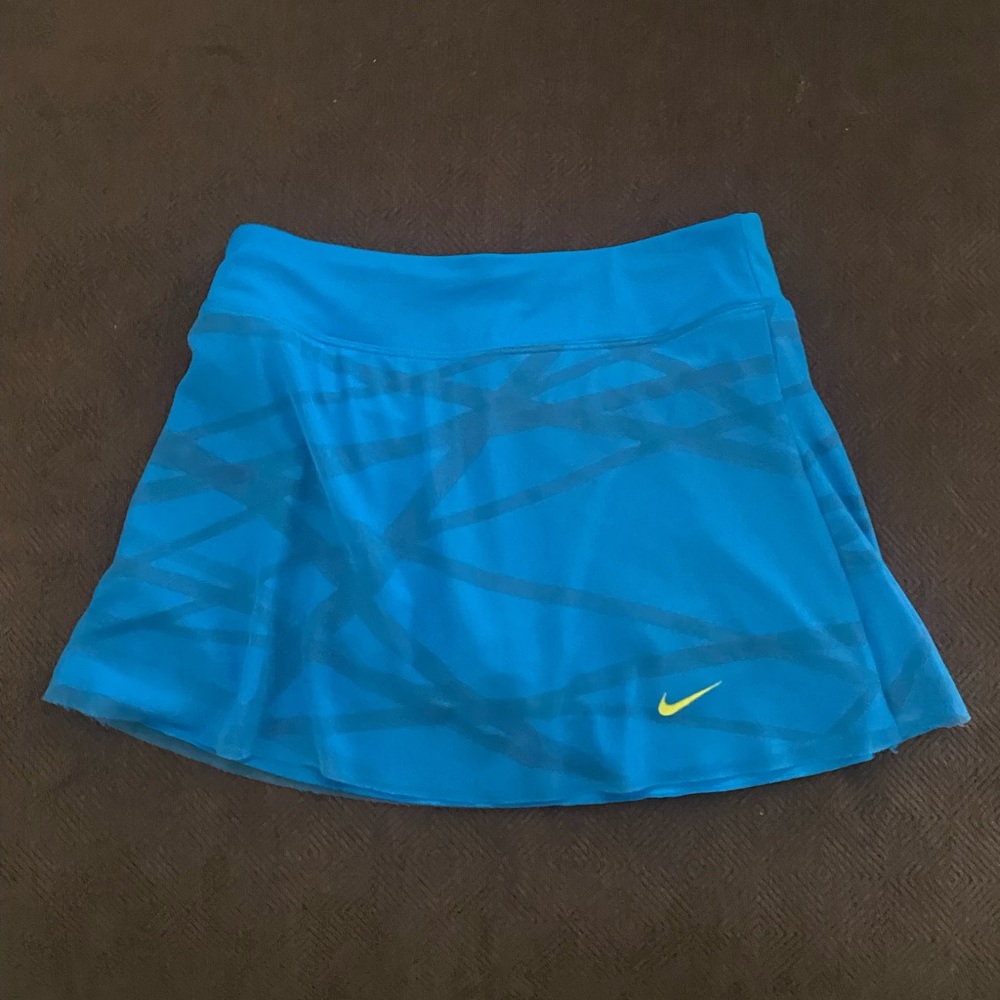 NIKE WOMENS SKIRT